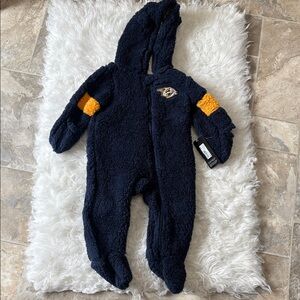 NWT NHL Nashville Predators Fleece Long Sleeve Hooded One Piece Size 12M